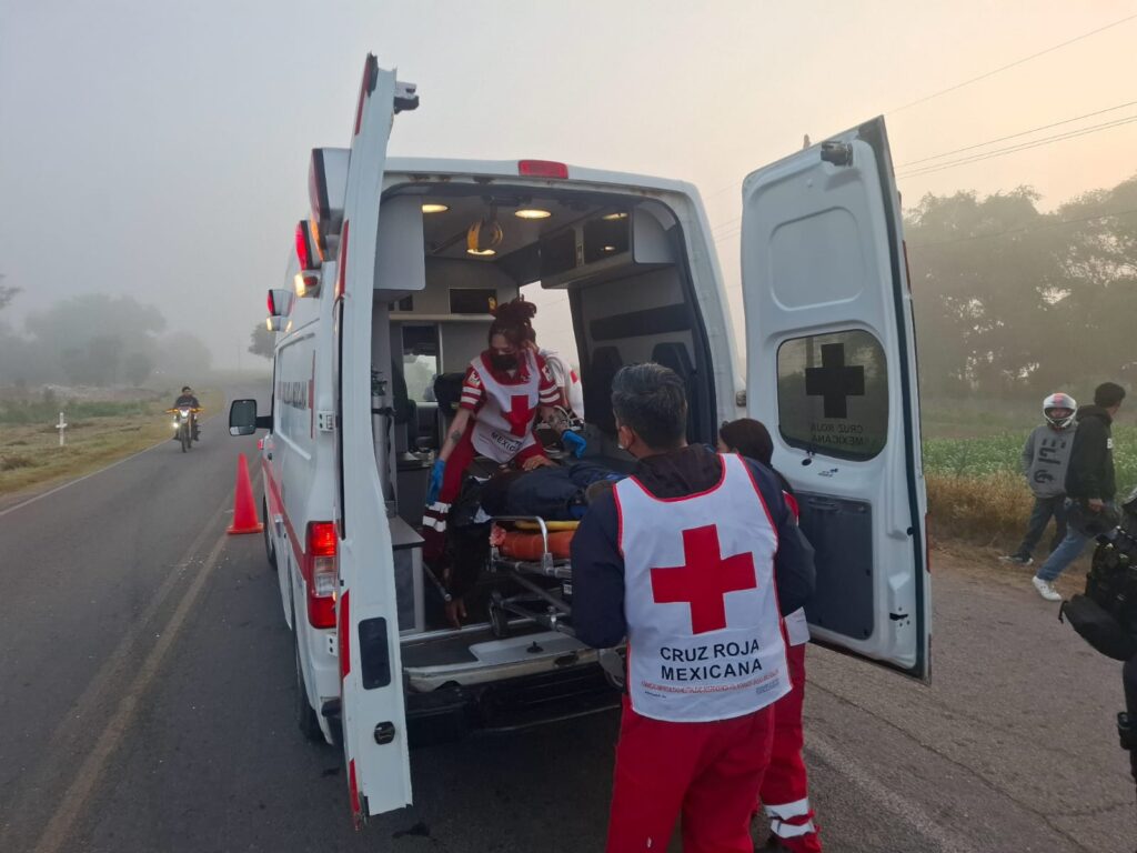 Paramédicos de Cruz Roja Guasave