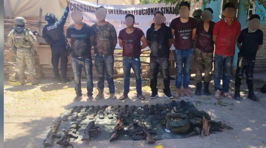 Militares detienen a ocho personas