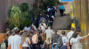 Estudiantes recorren el Acuario Mazatlán