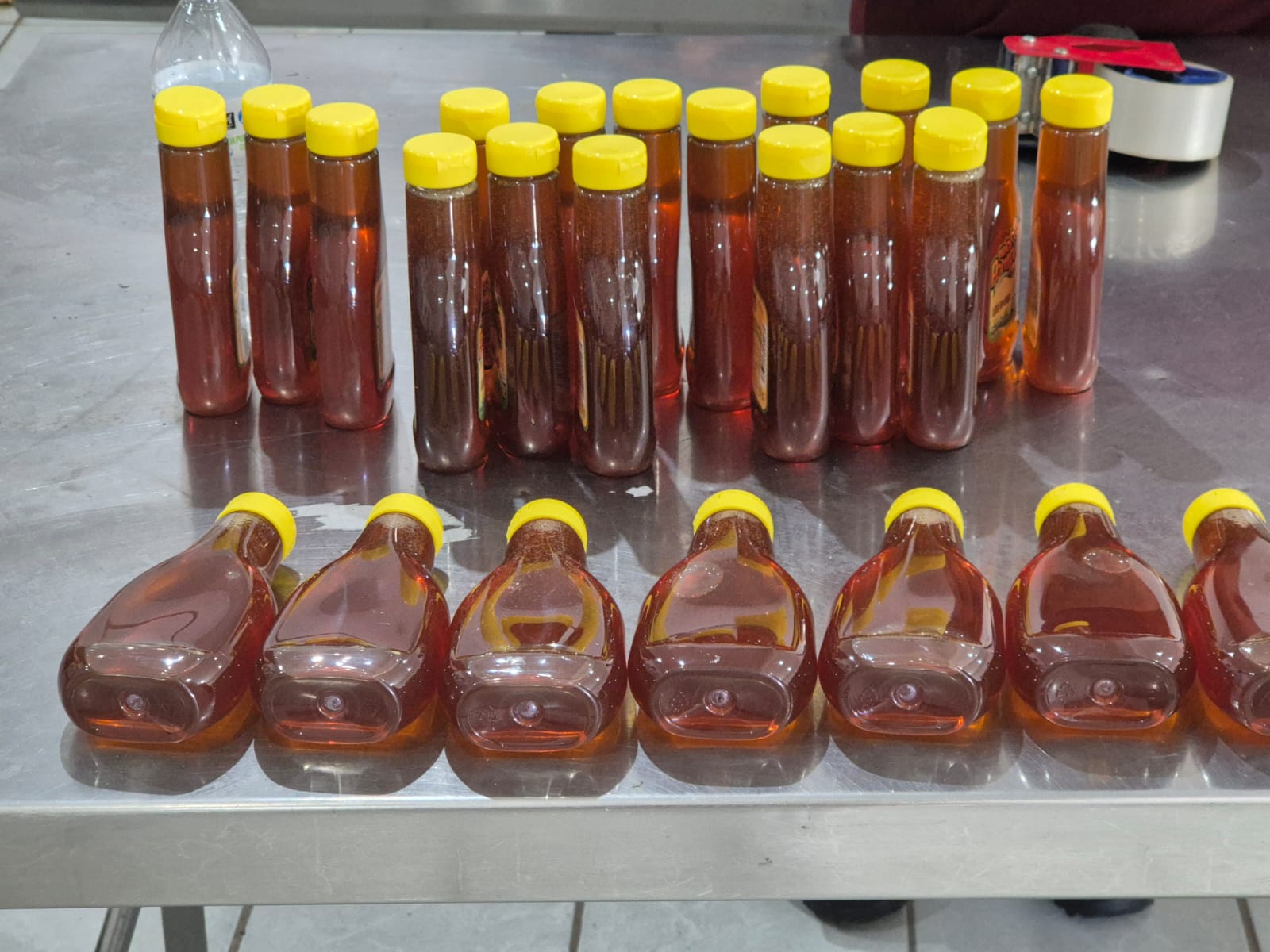botellas/contenedores con miel