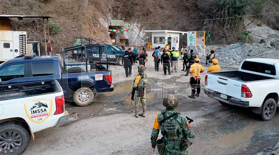 Elementos de seguridad se movilizan a la mina tras el accidente