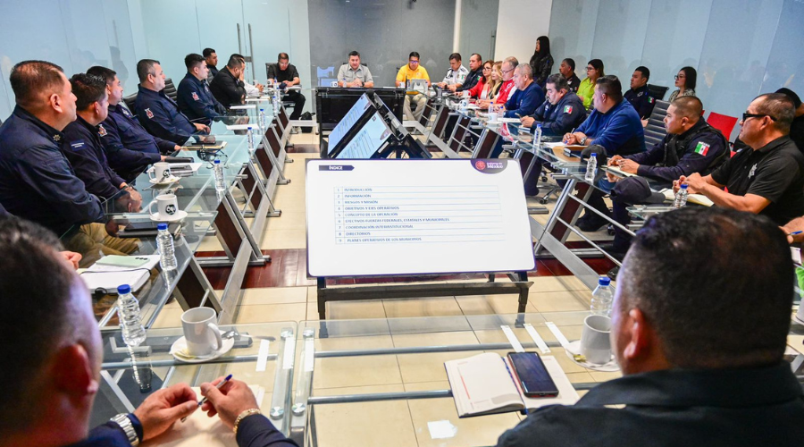 Autoridades de Sinaloa alrededor de una mesa para discutir la seguridad del estado durante Semana Santa 2026
