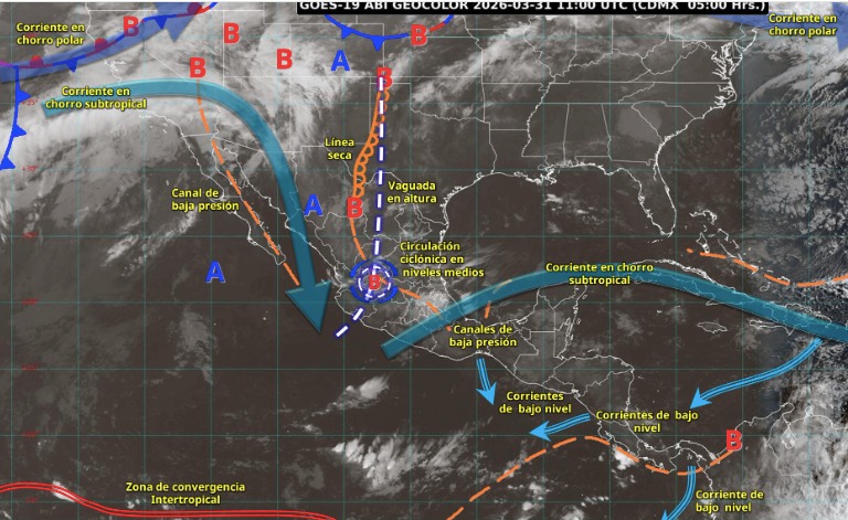 Imagen satelital de México indicando los sistemas meteorológicos activos
