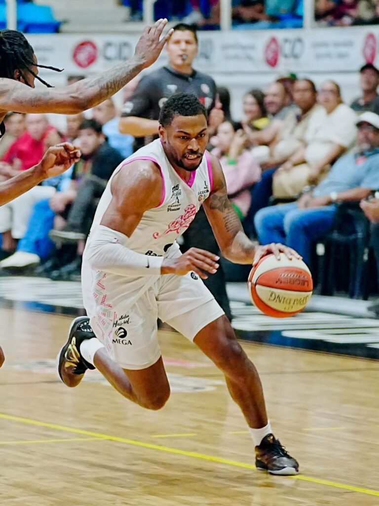 Jugador de Venados Basketball en Cibacopa