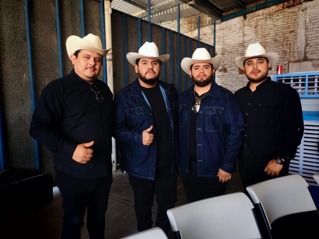 Grupo musical local.
