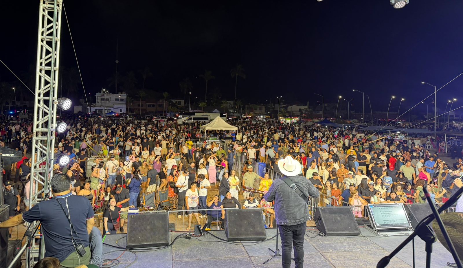 Personas en un concierto