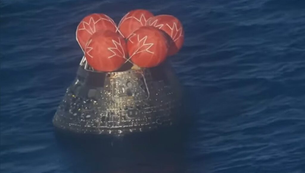 ¡Todo un éxito! Así fue el amerizaje de Artemis II en aguas del Pacífico: VIDEO