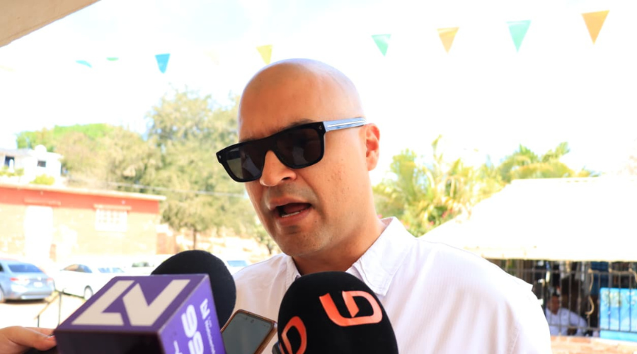 Oficial mayor del ayuntamiento de Mazatlán