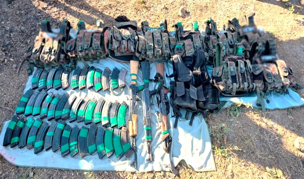 Aseguran rifles, cargadores y equipo táctico en operativo en Sinaloa; autoridades refuerzan estrategia de seguridad con decomisos en la región.