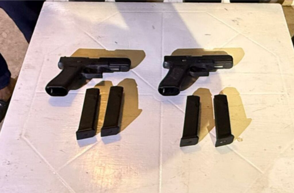 Armas de diferente calibre y cargadores