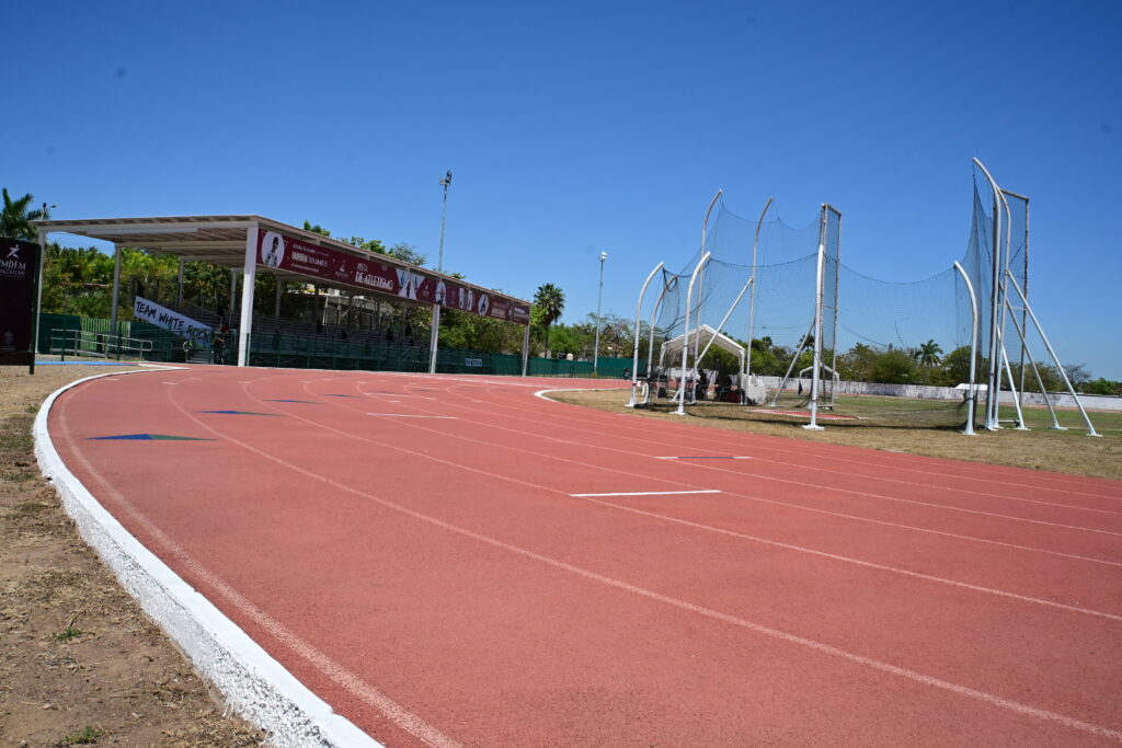 Pista de atletismo en Benito Juárez