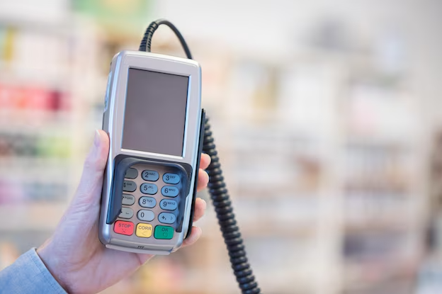 Terminal bancaria para pagos con tarjeta.