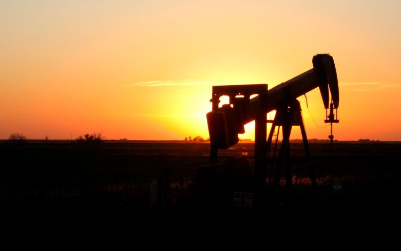 Conflicto en Medio Oriente amenaza suministro global de combustibles