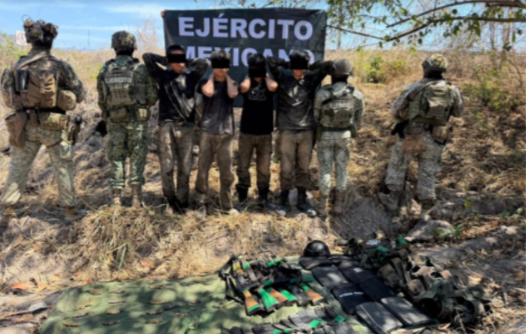 Tras agresión, elementos de la Defensa detienen a 4 jóvenes y aseguran armamento en Escuinapa