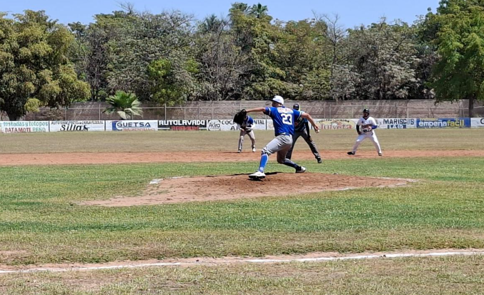 ¡Nuevo líder! Águilas de la Trinidad barre a Toros y toma la cima de la Peimbert Camacho