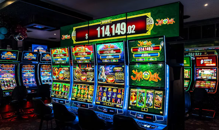 Sanciona Estados Unidos a red ligada al crimen organizado que operaba en casinos mexicanos