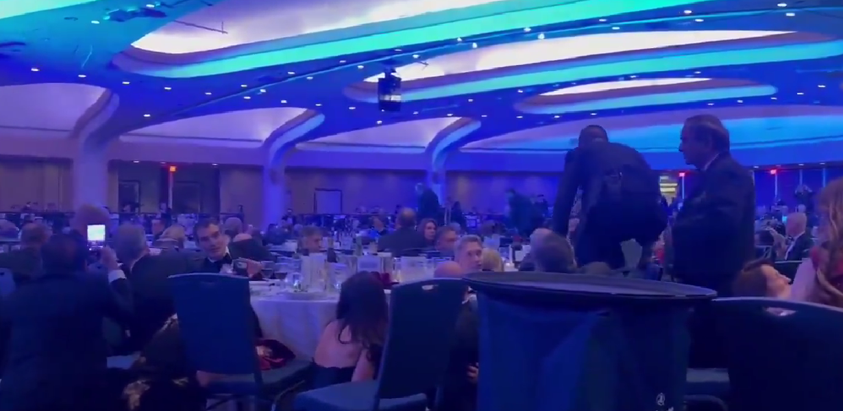 Caos en la Cena de Corresponsales