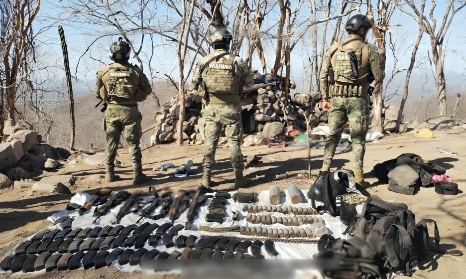 Lunes 27 de abril deja vehículos blindados y armas aseguradas, además de detenidos en Sinaloa