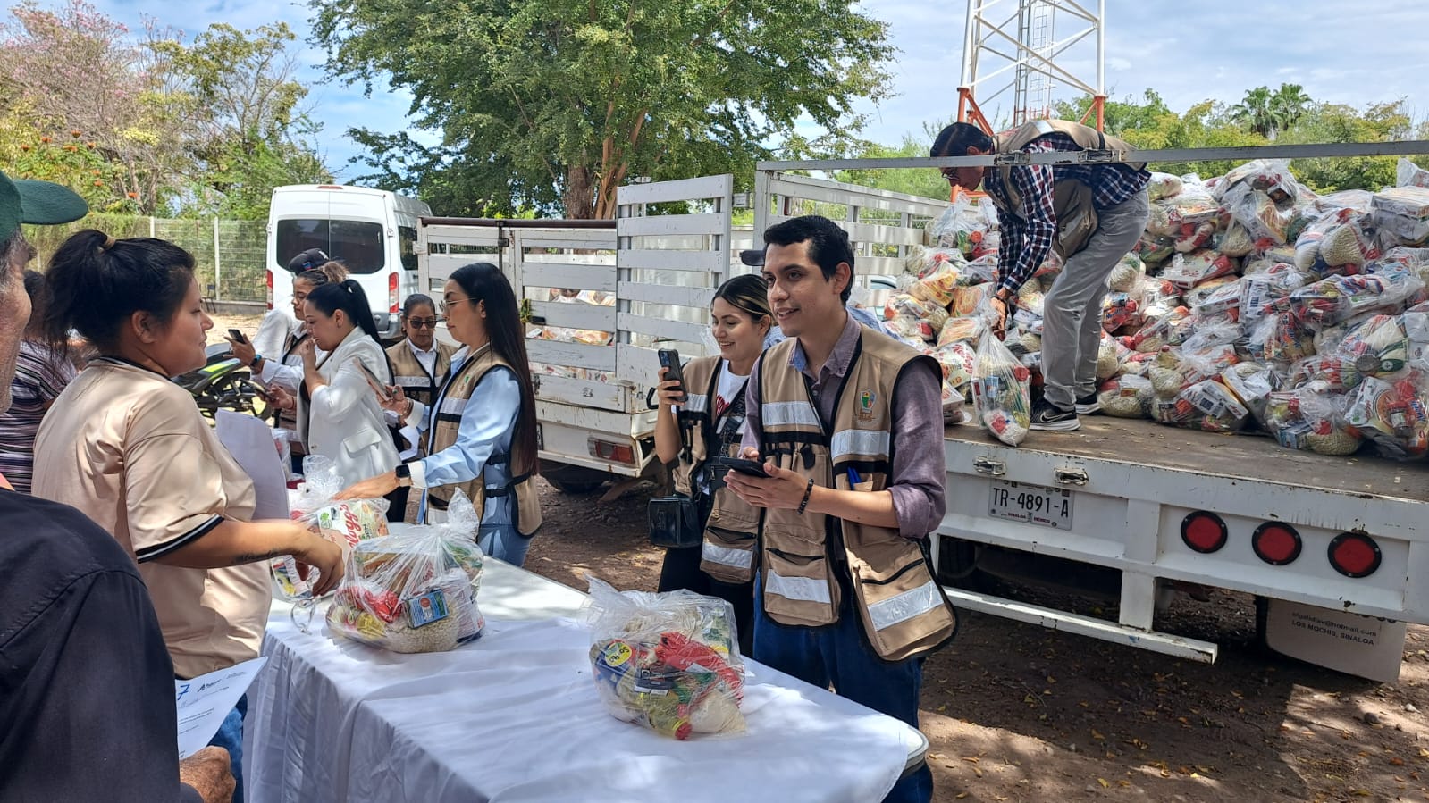 Caravanas del Bienestar en Álamos Country, Los Mochis