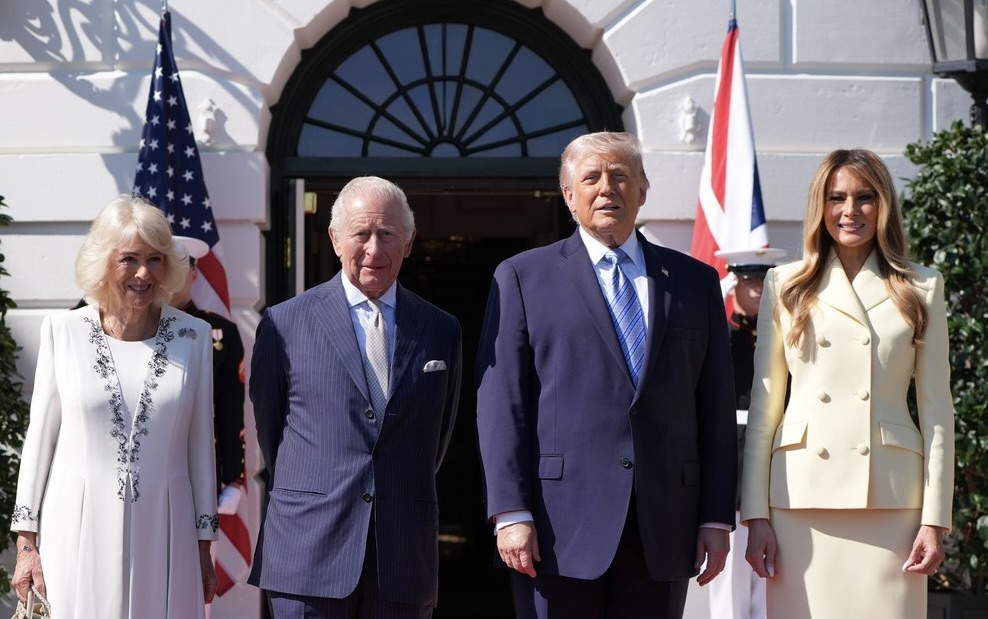 El rey Carlos III y la reina Camila arriban a la Casa Blanca en su primera visita de Estado a EU