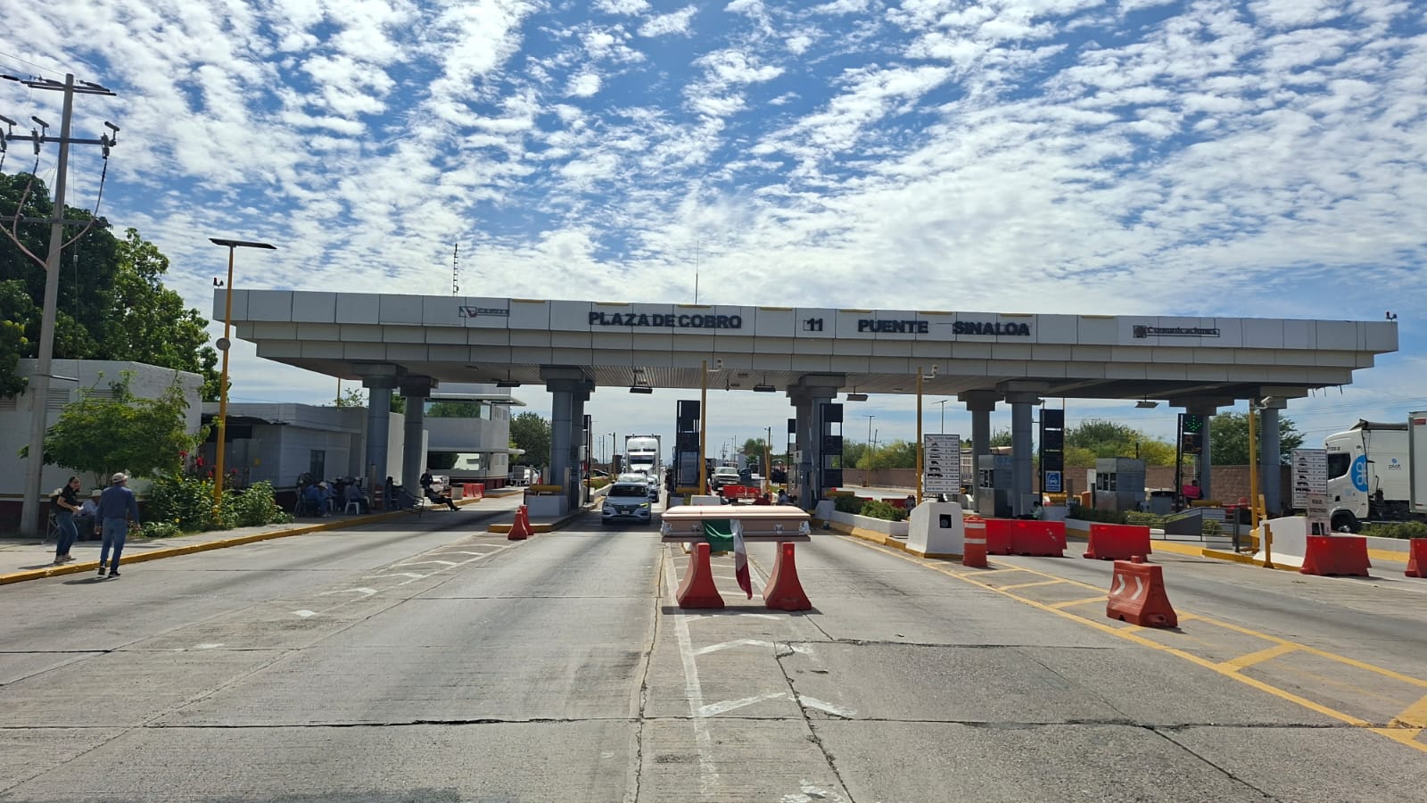 Toma de la caseta Cuatro Caminos en Guasave.