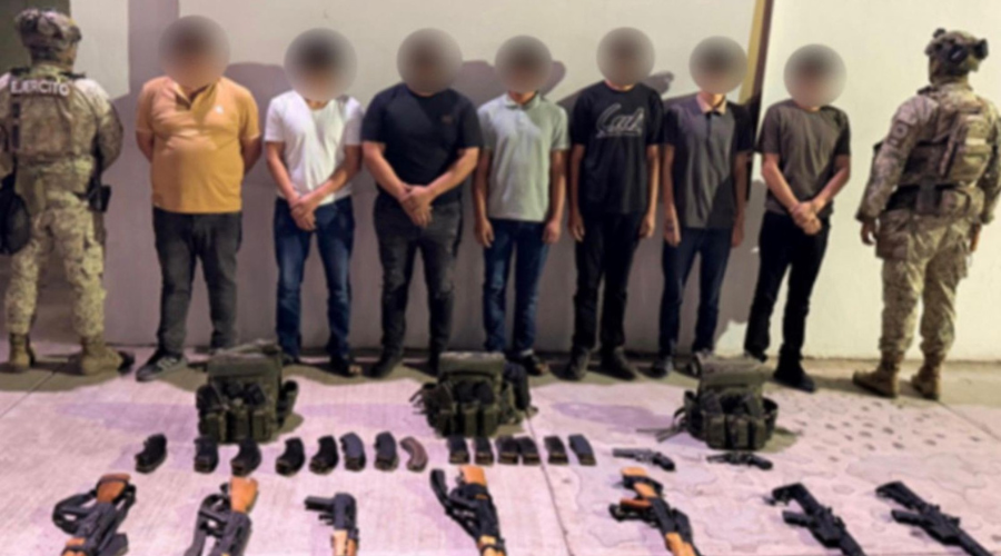 Militares detienen a siete personas y asegura varias armas de fuego