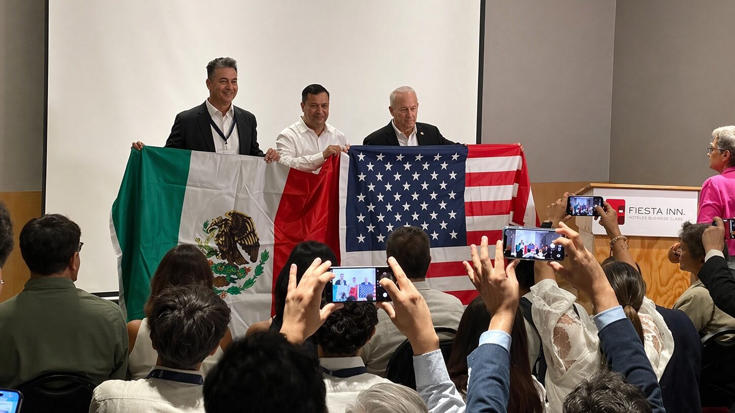 Evento de primera piedra de planta Mexinol