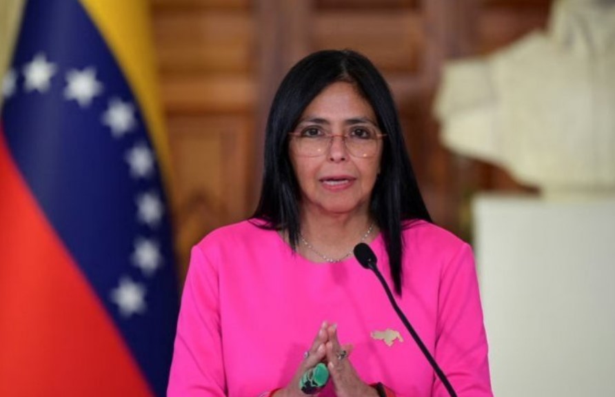 A 100 días de gobierno, Delcy Rodríguez busca una relación 