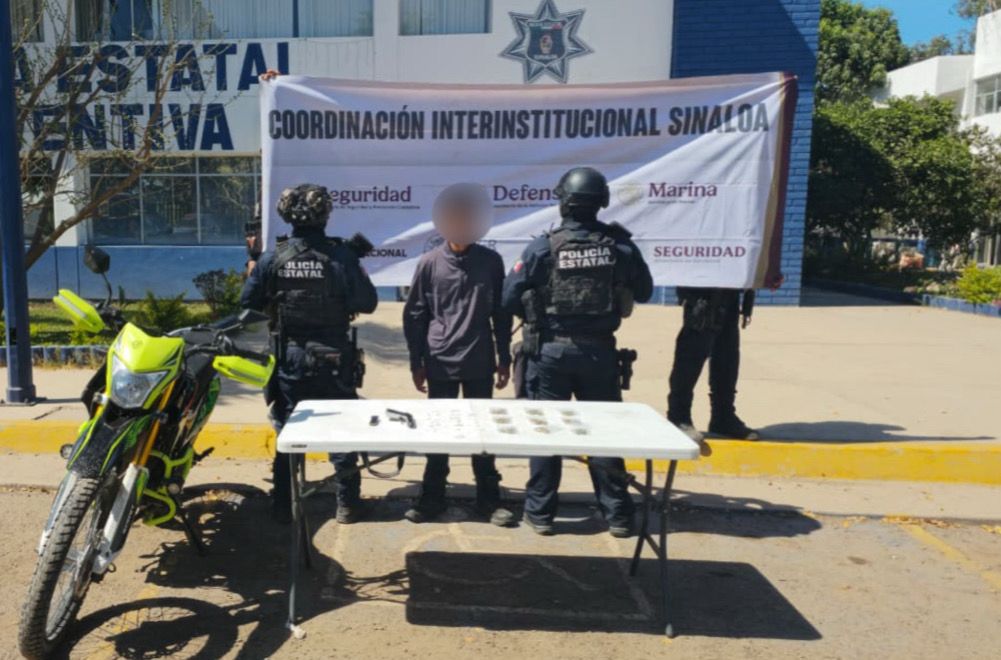 Menor de edad detenido por autoridades en Culiacán.