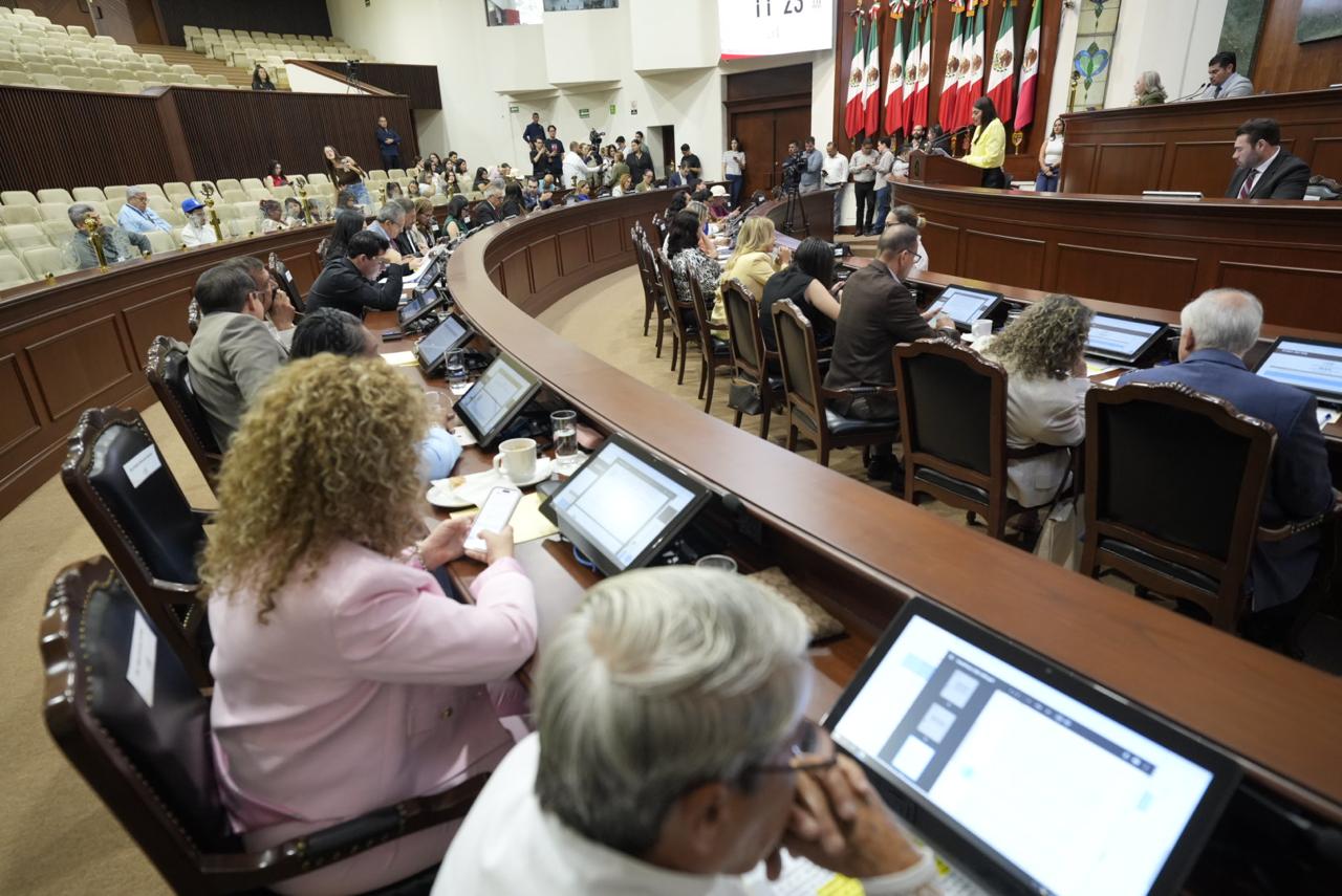 Diputados en el Congreso de Sinaloa.