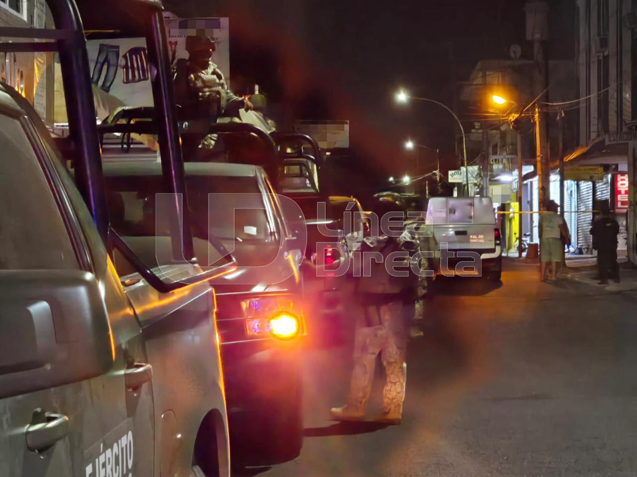 Elementos y unidades del Ejército Mexicano en una calle