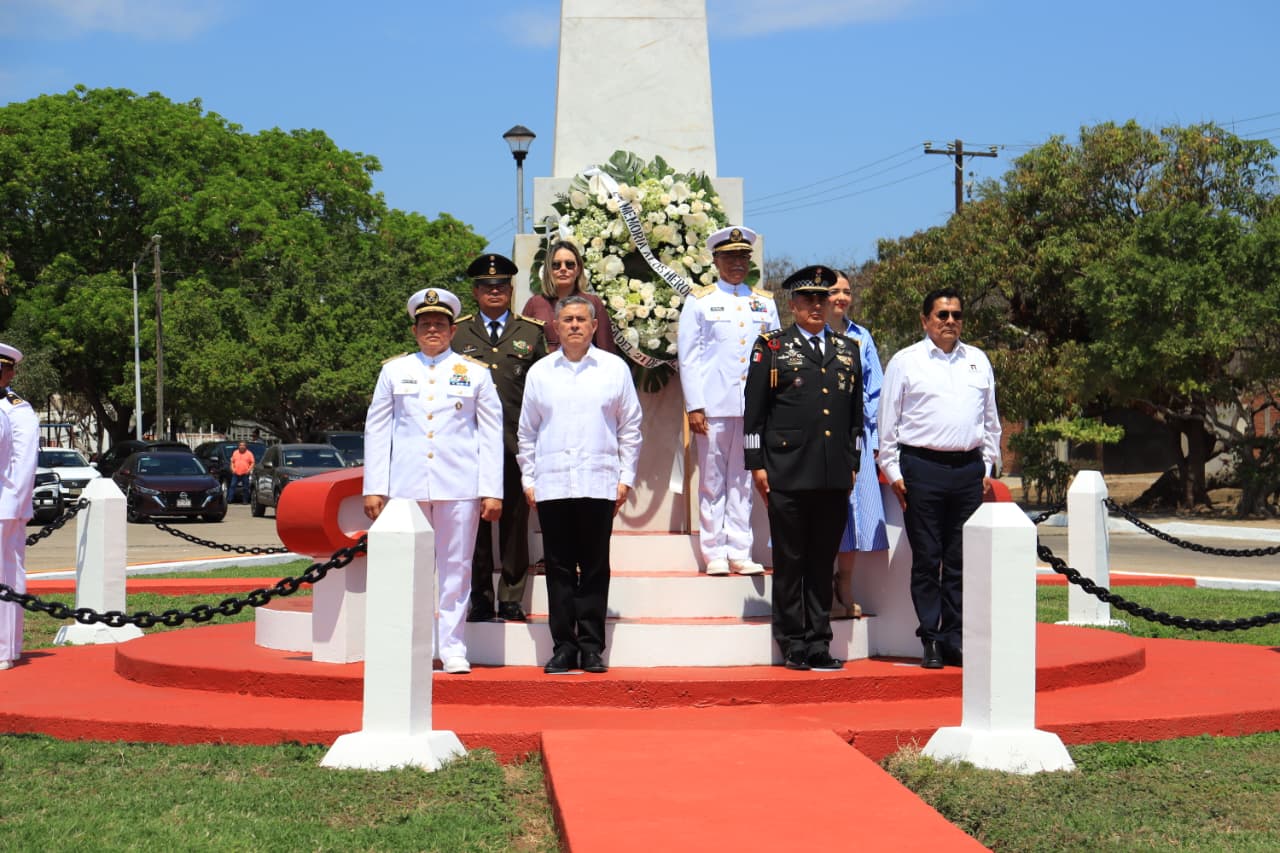 Conmemoración del 112 aniversario de la Gesta Heroica del Puerto de Veracruz en Mazatlán.