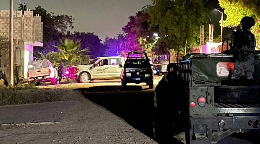 Elementos del Ejército Mexicano delimitan la zona del homicidio