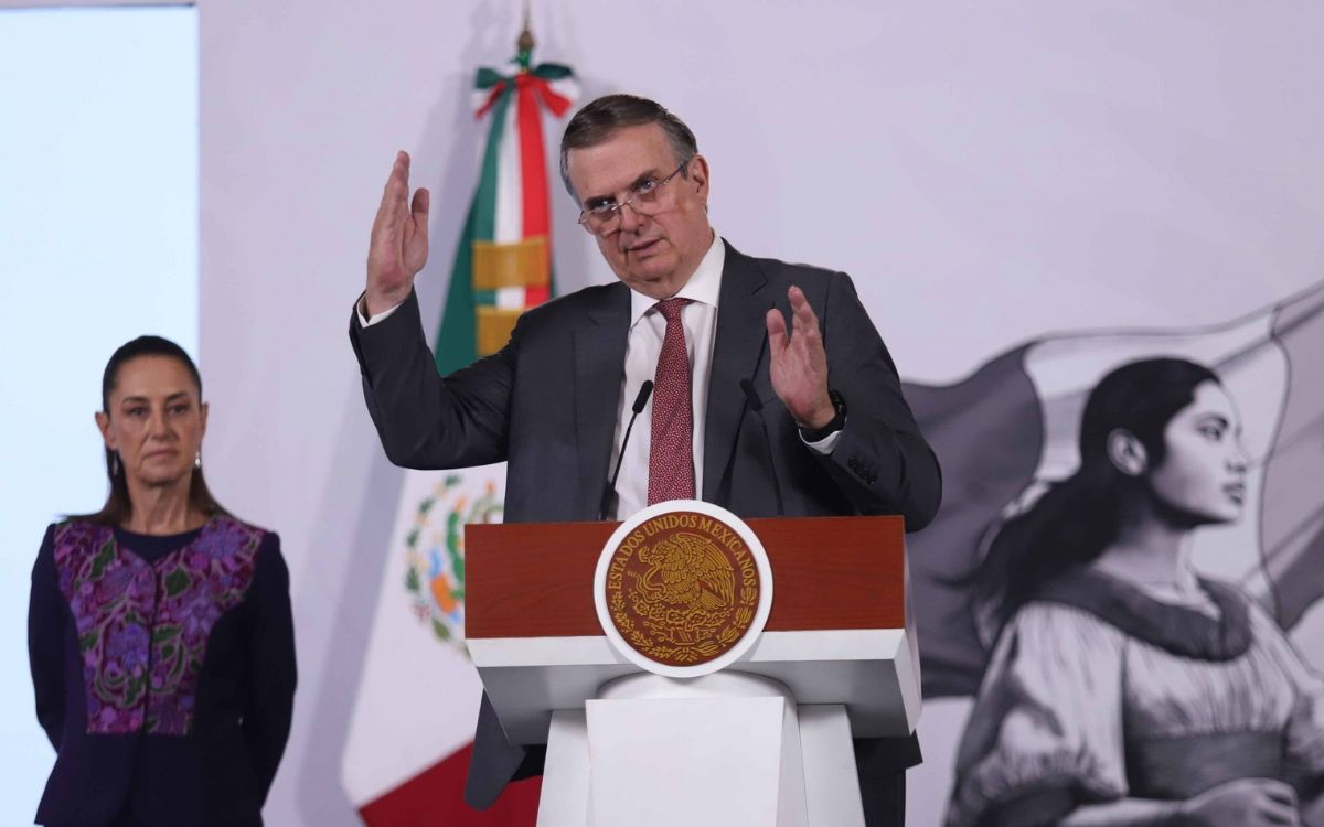 sheinbaum y marcelo ebrard durante una conferencia mañanera