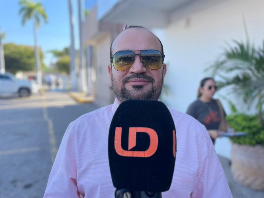 Jesús Arnoldo Serrano Castelo, Vicefiscal en la zona norte con un micrófono de Línea Directa 