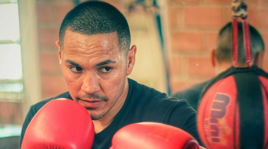 Boxeador mexicano Juan Francisco “Gallo” Estrada