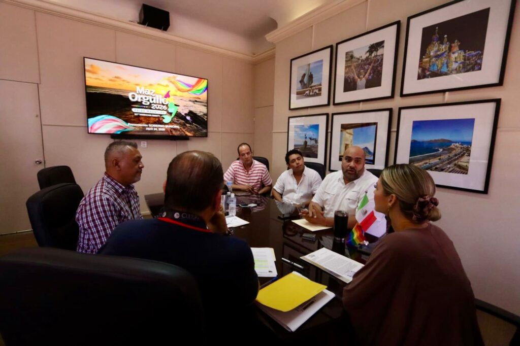 Reunión con autoridades junto a Estrella Palacios