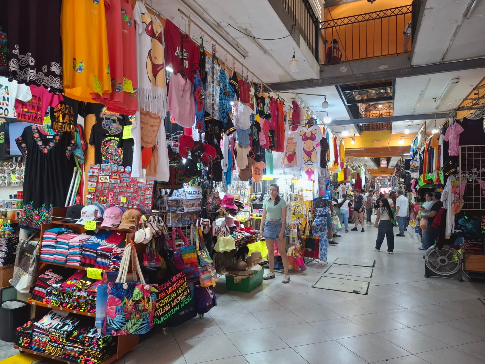Registran incremento de ventas en un 50 y 70 % en mercado Pino Suárez