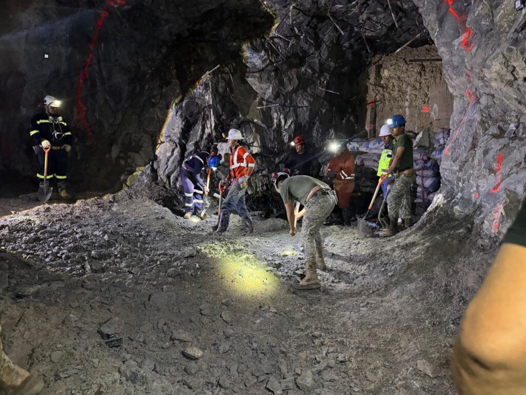 Labores para el rescate de los mineros.