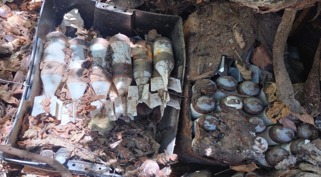 Marina asegura armas, cargadores y cientos de cartuchos