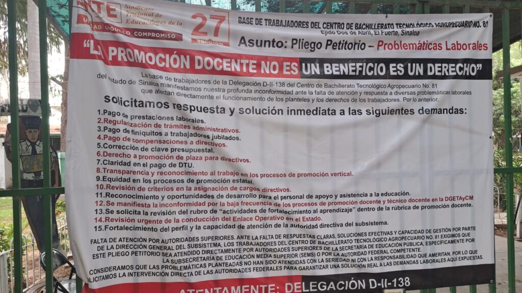 Lona de un grupo de trabajadores en el CBTA 81