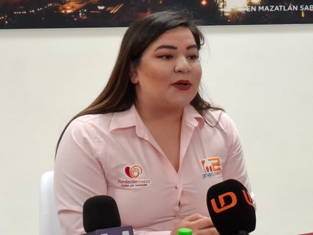 Alejandra Osuna Granados, directora de Promoción Turística de la Sectur y la coordinadora de Fundación Merza, Yolanda Flores Bustos en conferencia de prensa