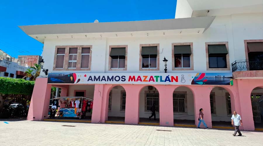Fachada del Palacio Municipal de Mazatlán