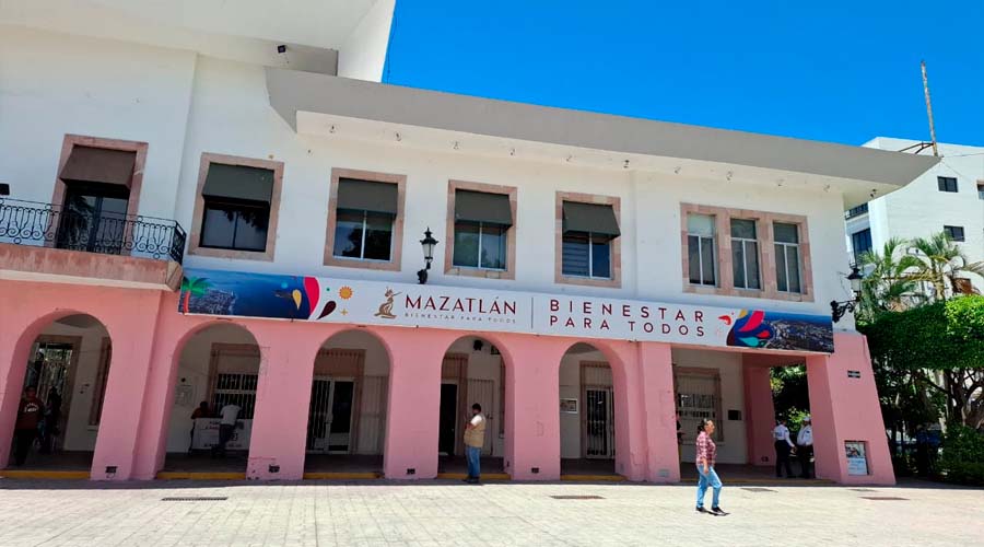 Fachada del Palacio Municipal de Mazatlán