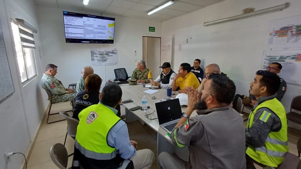 Reunión del Puesto de Mando Unificado.
