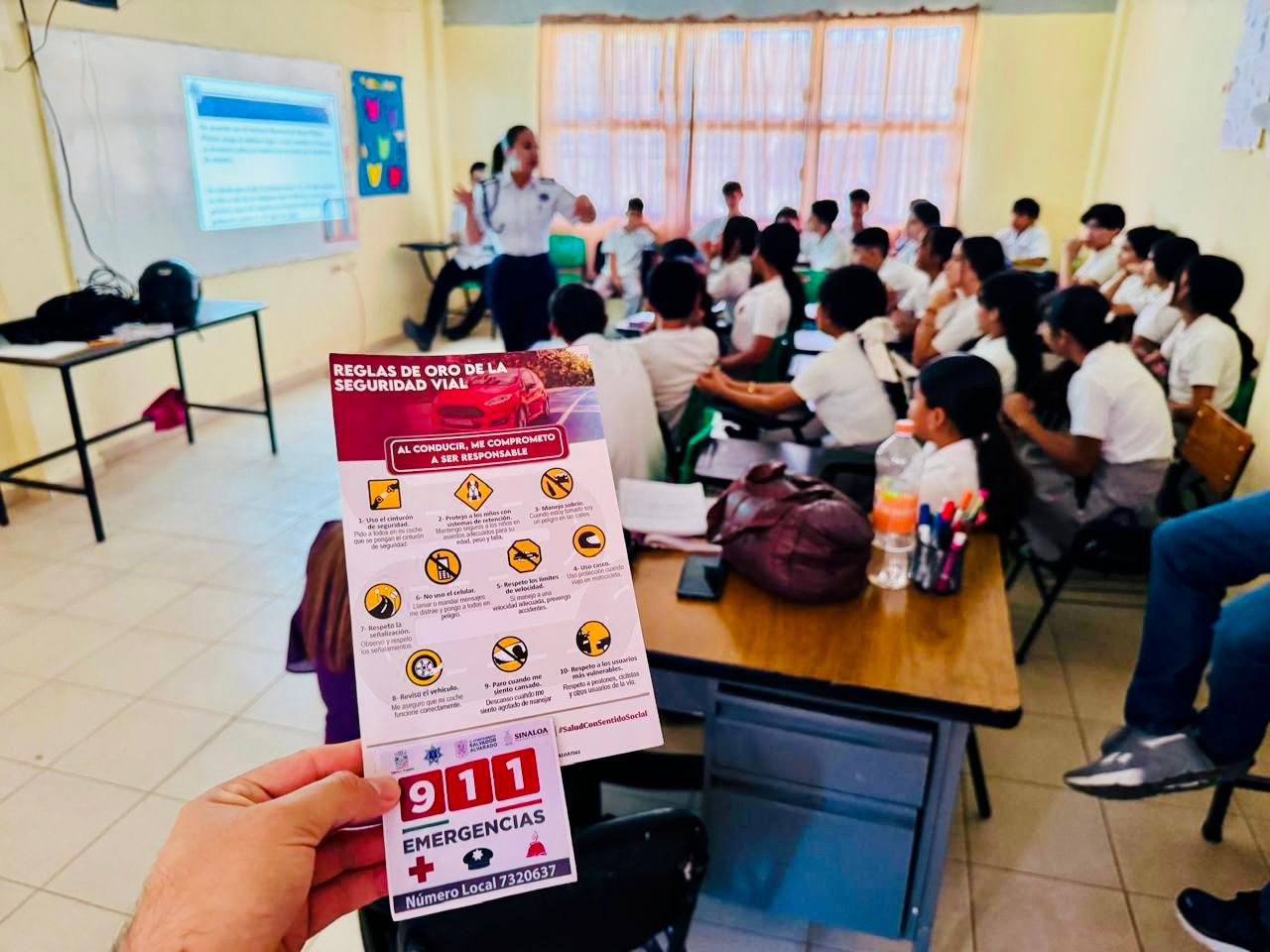 Alumnos en aula de clases