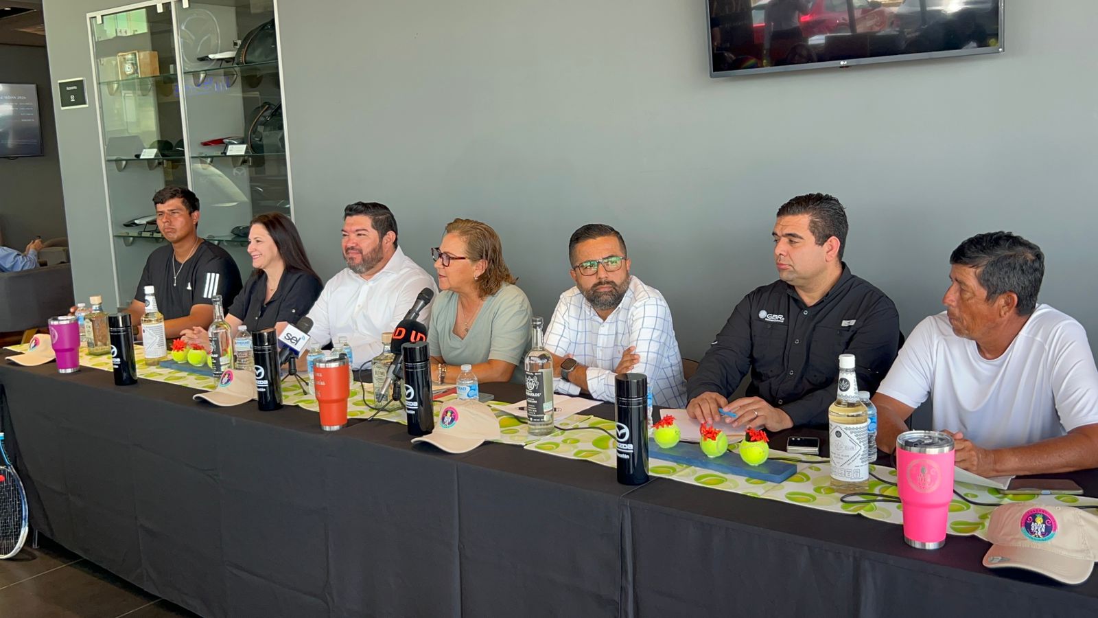 El Agave Open de Tenis y Pádel anuncia su cuarta edición en Mazatlán con una rueda de prensa donde organizadores detallaron fechas, sede y expectativas del torneo deportivo.