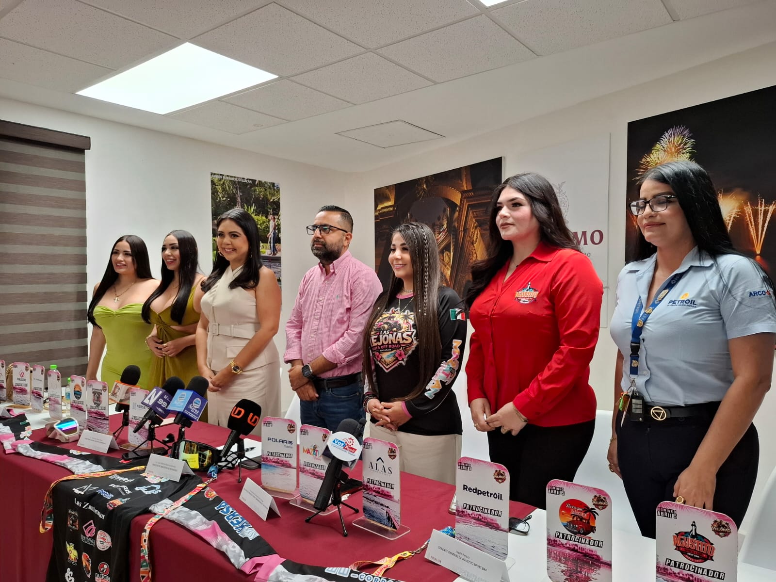 Rueda de prensa para anunciar la Ruta Las Viejonas en Mazatlán.