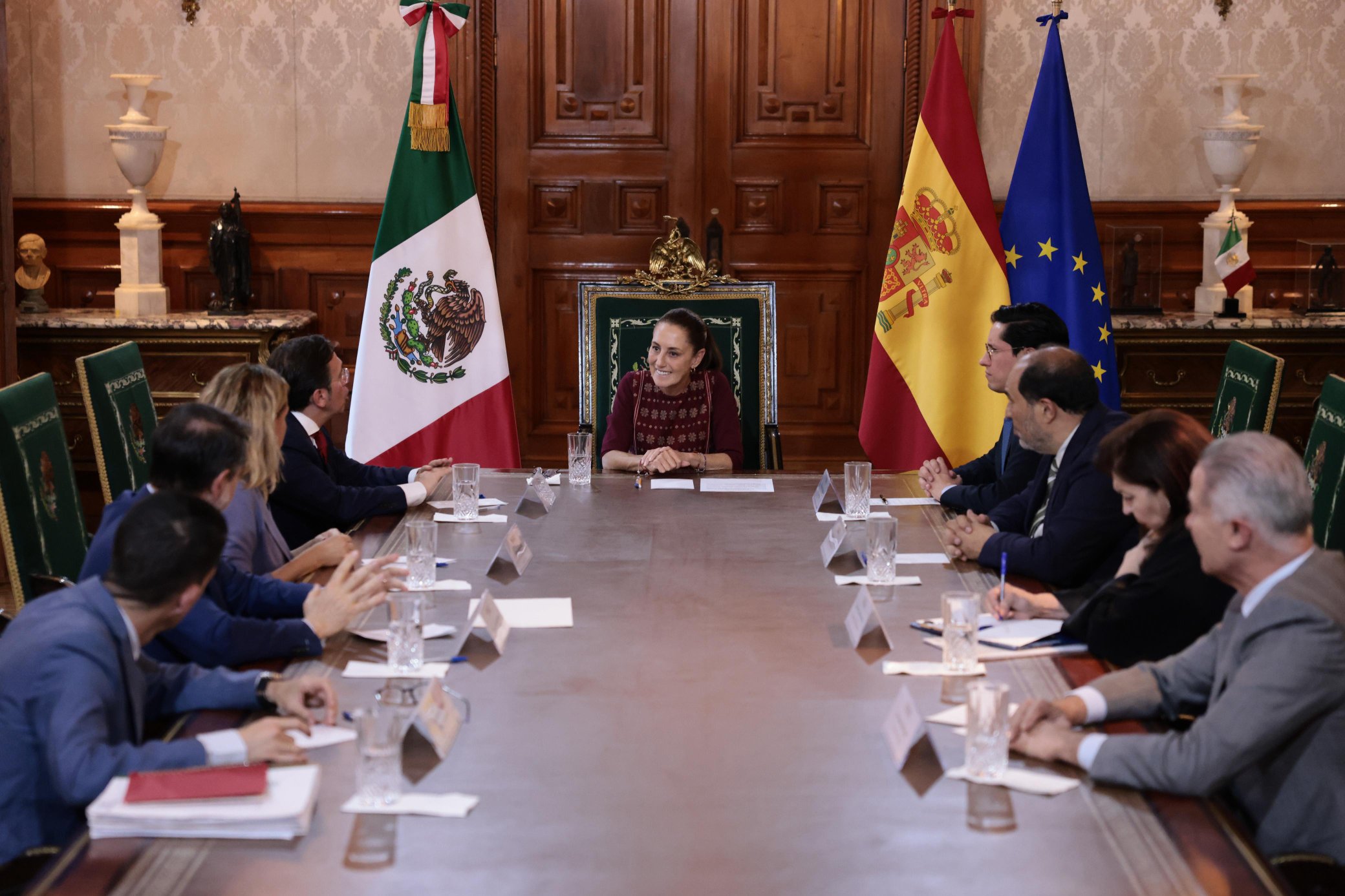 México y España fortalecen lazos: Sheinbaum se reúne con el canciller José Manuel Albares
