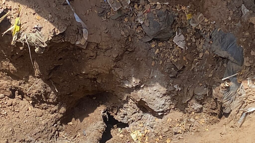 Socavón de tierra en Guasave